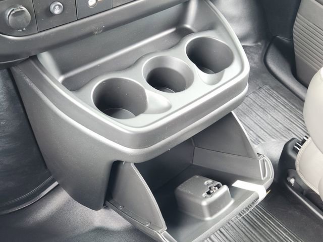 2026 Chevrolet Express Cargo Work Van - Photo 17