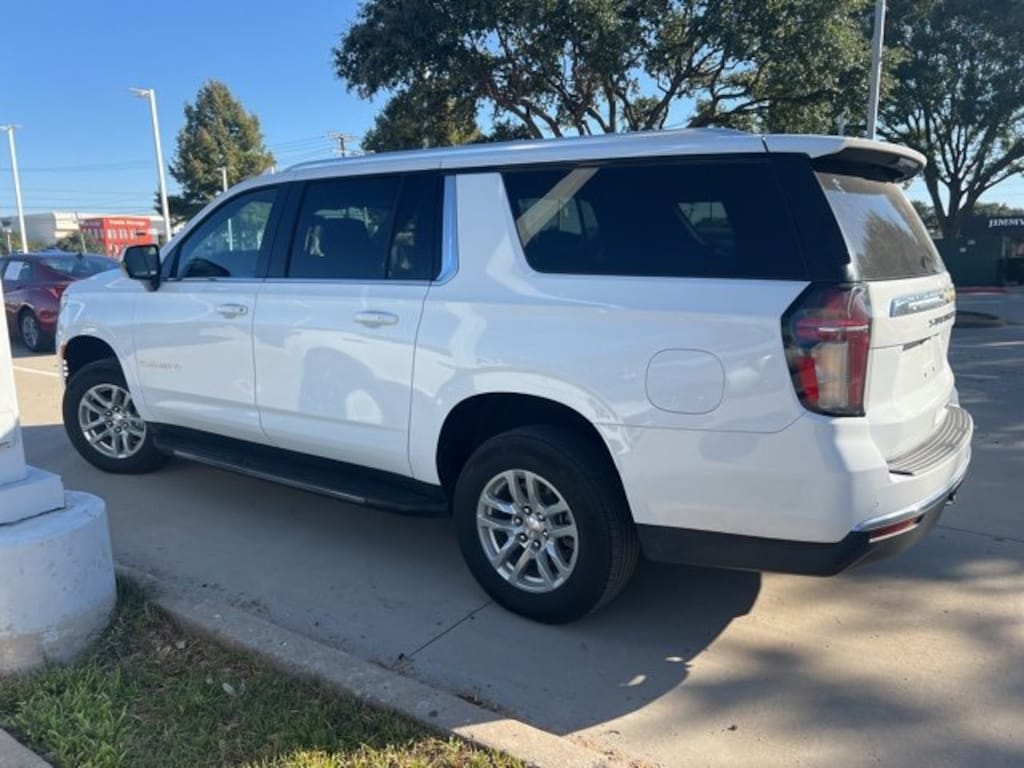 Used 2024 Chevrolet Suburban LT SUV