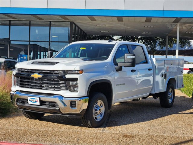 2024 Chevrolet Silverado 2500HD photo 2