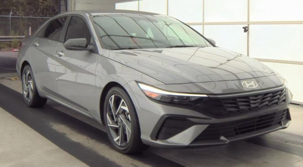 Used 2025 Hyundai Elantra SEL Sport Sedan