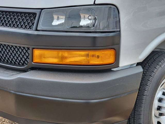 2026 Chevrolet Express Cargo Work Van - Photo 7