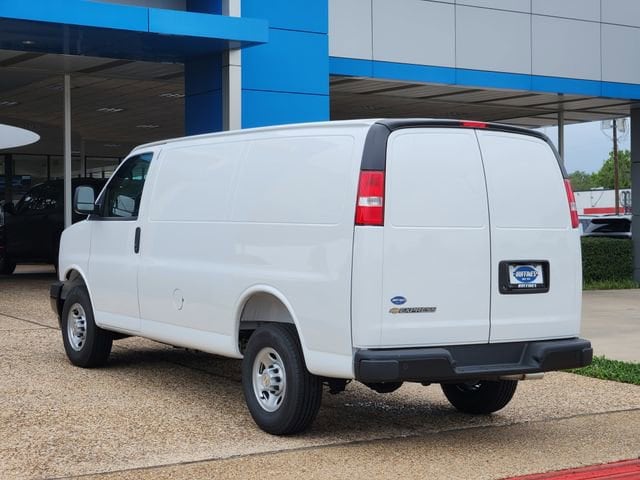 2026 Chevrolet Express Cargo Work Van - Photo 6