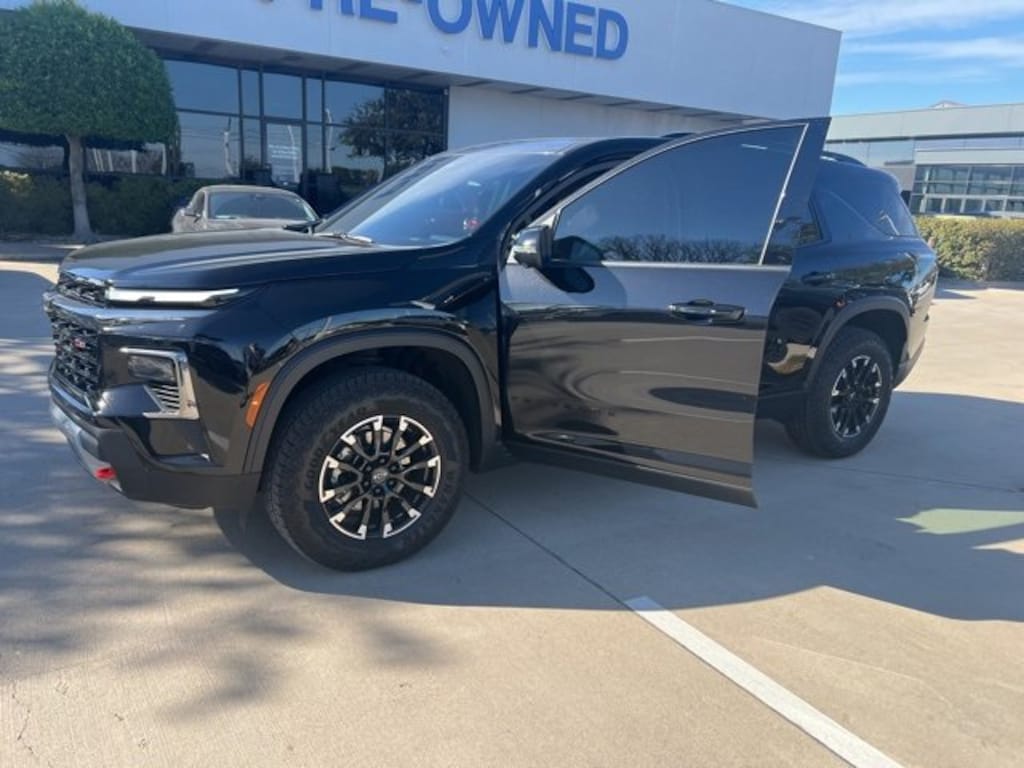 Certified 2025 Chevrolet Traverse Z71 SUV