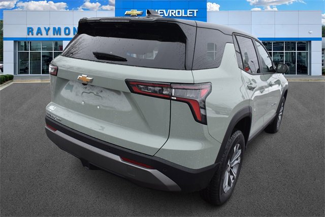 2026 Chevrolet Equinox LT photo 2