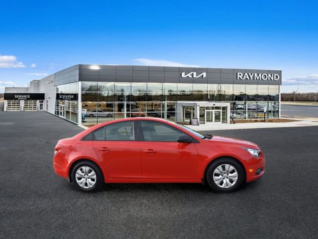 Used 2014 Chevrolet Cruze LS Sedan