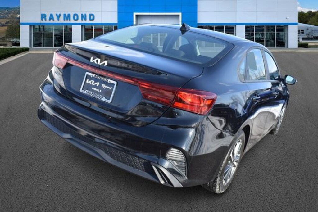 Used 2022 Kia Forte LXS Sedan