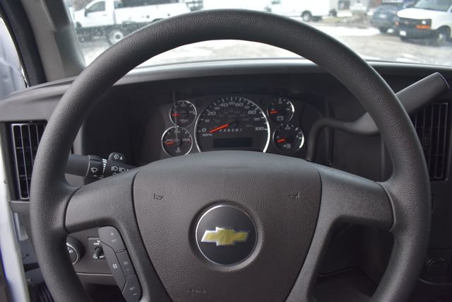 2025 Chevrolet Express Cargo Work Van - Photo 21