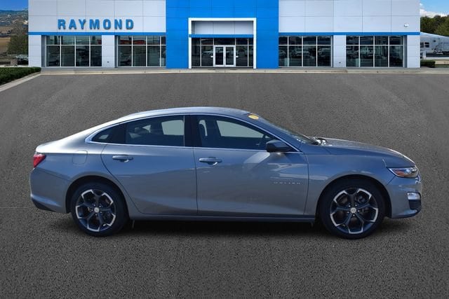 Used 2023 Chevrolet Malibu 1LT with VIN 1G1ZD5ST1PF241551 for sale in Antioch, IL