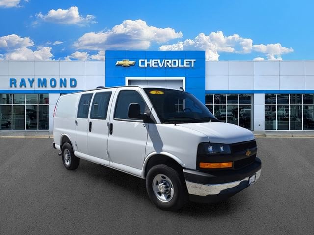 2025 Chevrolet Express Cargo Work Van - Photo 11