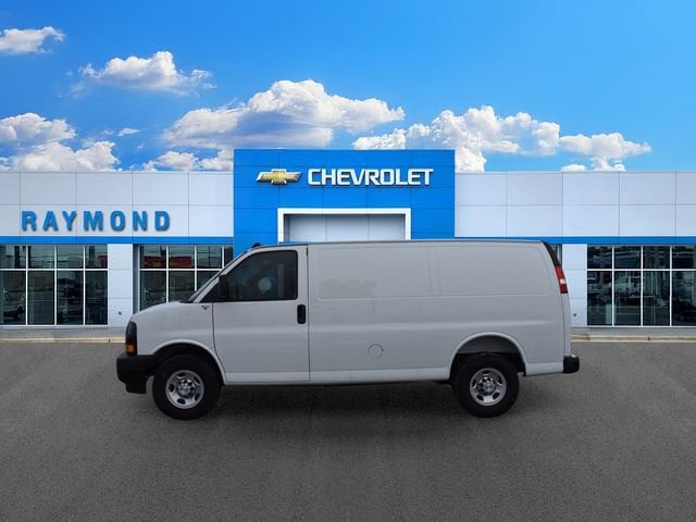 2025 Chevrolet Express Cargo Work Van - Photo 4