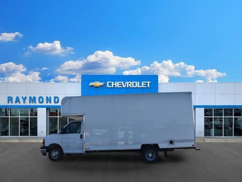 New 2026 Chevrolet Express Cutaway 3500 1WT Cutaway Van