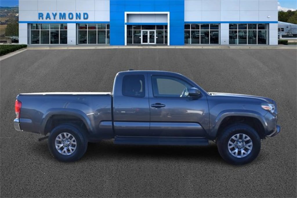 Used 2016 Toyota Tacoma SR5 Truck