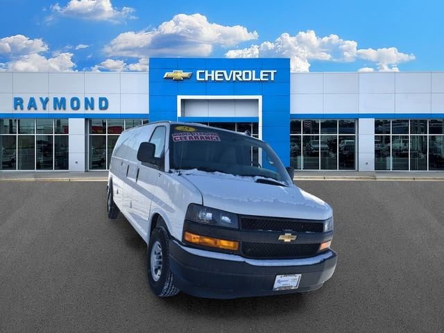 2025 Chevrolet Express Cargo Work Van - Photo 10
