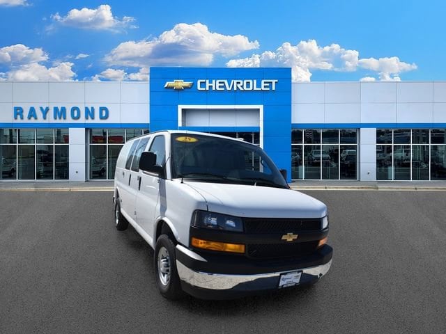 2025 Chevrolet Express Cargo Work Van - Photo 10