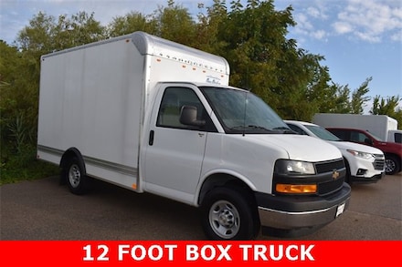 2025 Chevrolet Express Cutaway 3500 1WT Cutaway Van