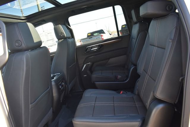 2026 Chevrolet Suburban High Country - Photo 28