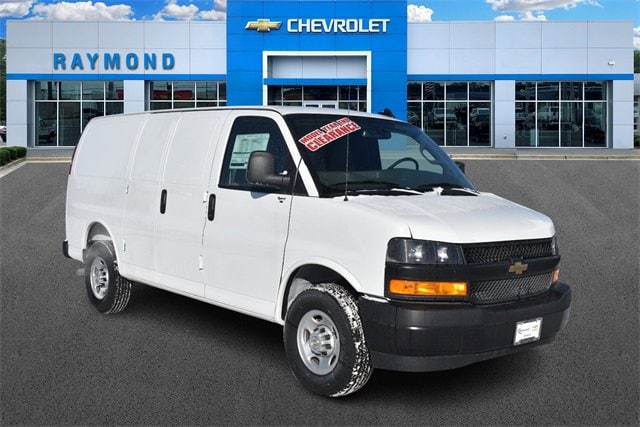 2025 Chevrolet Express Cargo Work Van's photo