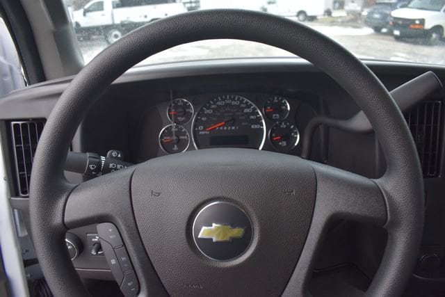 2025 Chevrolet Express Cargo Work Van - Photo 24