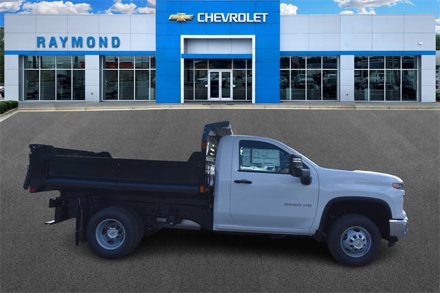 2025 Chevrolet Silverado 3500HD Work Truck photo 2