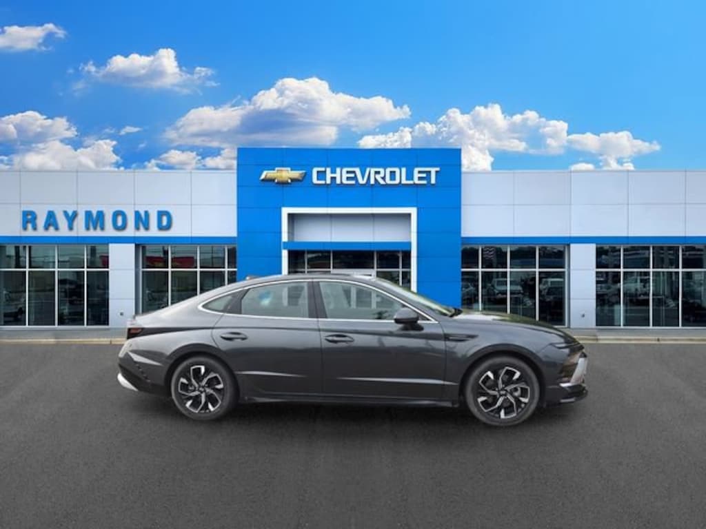Used 2025 Hyundai Sonata SEL Sedan