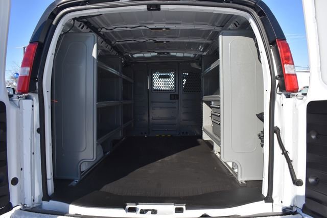 2025 Chevrolet Express Cargo Work Van - Photo 17