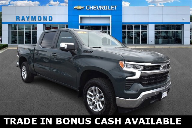 2025 Chevrolet Silverado 1500 LT's photo