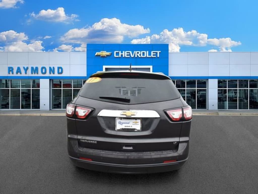 Used 2017 Chevrolet Traverse LT SUV