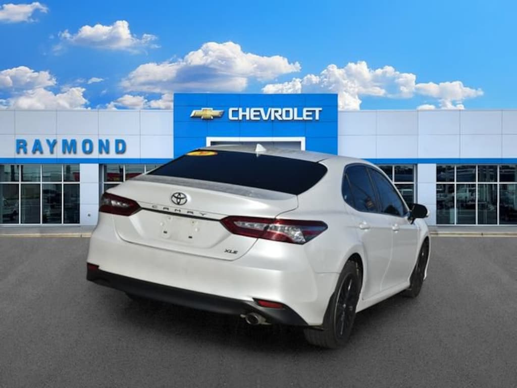 Used 2020 Toyota Camry XLE Sedan