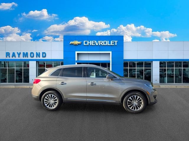 Used 2017 Lincoln MKX Select with VIN 2LMPJ8KR2HBL37382 for sale in Antioch, IL