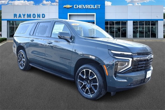 2026 Chevrolet Suburban RST's photo