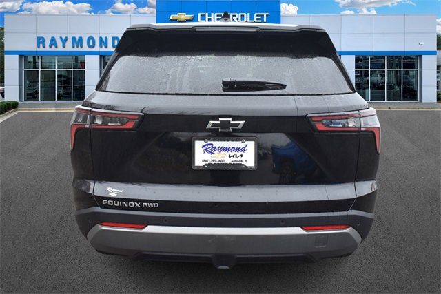 2026 Chevrolet Equinox LT photo 4