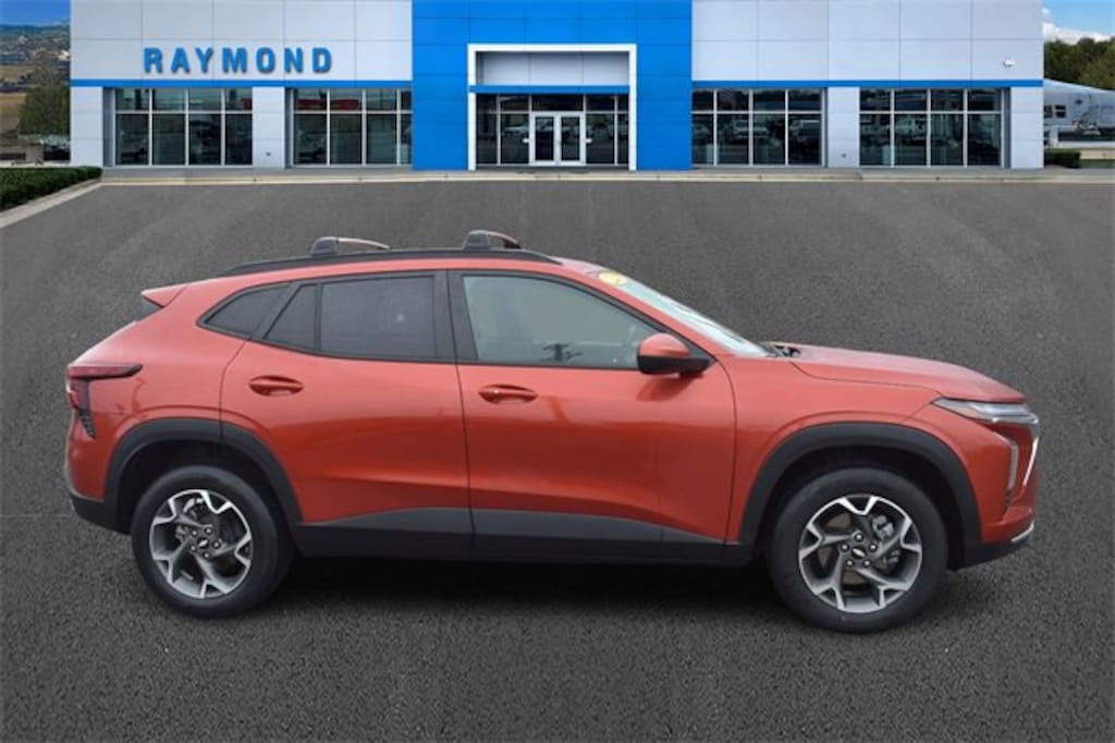 Used 2024 Chevrolet Trax LT SUV