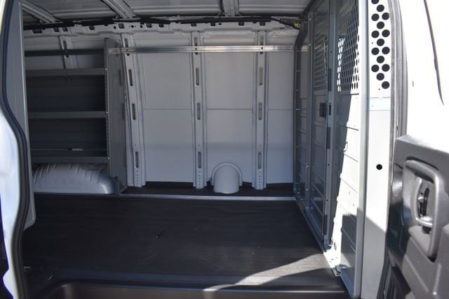 2025 Chevrolet Express Cargo Work Van - Photo 14