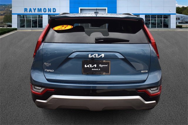 2023 Kia Niro Plug-In Hybrid SX Touring photo 4