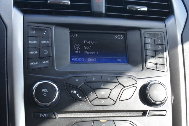 2017 Ford Fusion SE - Photo 25