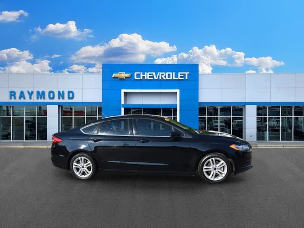 Used 2018 Ford Fusion SE Sedan