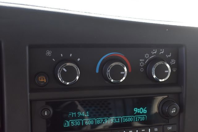 2025 Chevrolet Express Cargo Work Van - Photo 25