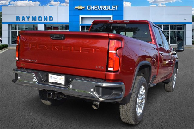 2025 Chevrolet Silverado 2500HD LTZ photo 3