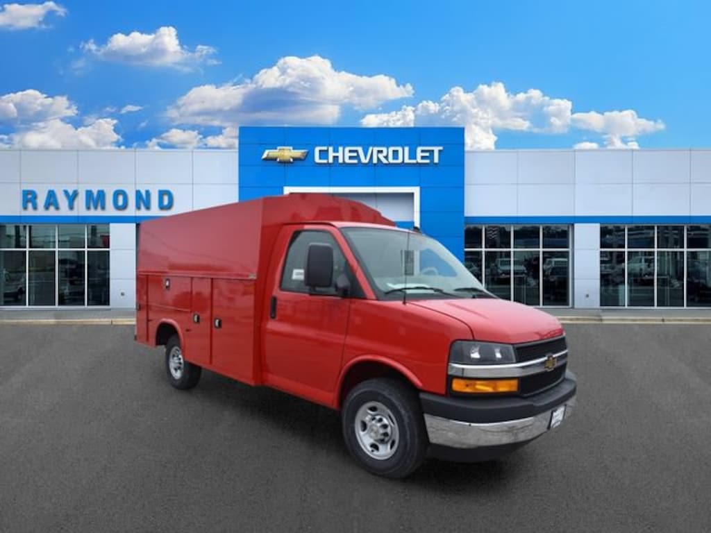 New 2026 Chevrolet Express Cutaway 3500 1WT Cutaway Van