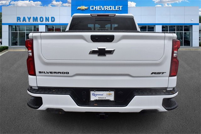 2026 Chevrolet Silverado 1500 RST photo 4