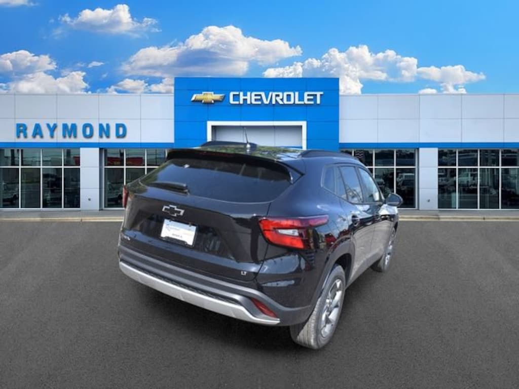 New 2026 Chevrolet Trax LT SUV