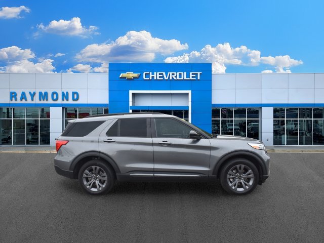 2023 Ford Explorer XLT - Photo 2