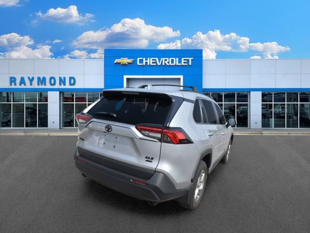 Used 2024 Toyota RAV4 XLE SUV