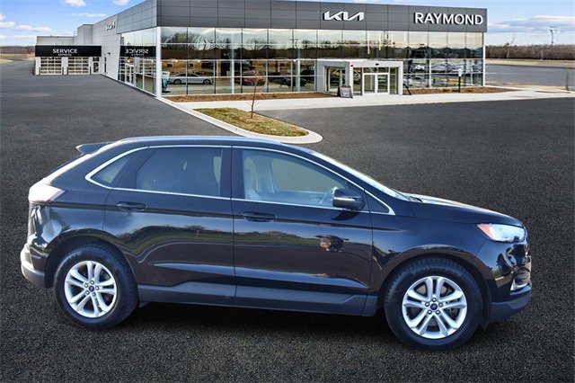 2020 Ford Edge SEL photo 2
