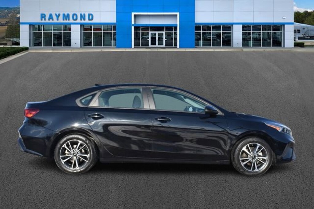 Used 2022 Kia Forte LXS Sedan