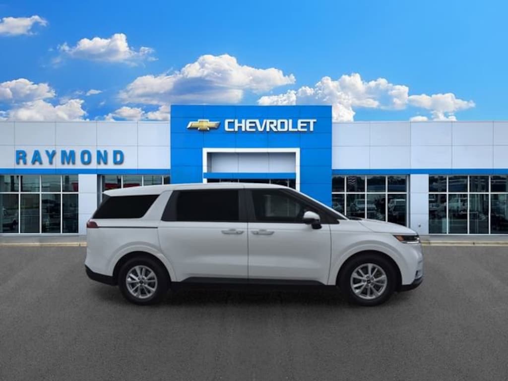 Used 2024 Kia Carnival MPV LX Seat Package MPV