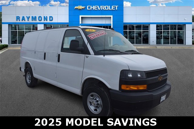 2025 Chevrolet Express Cargo Work Van's photo