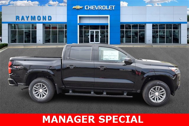 2026 Chevrolet Colorado LT photo 2