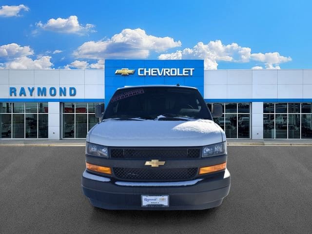 2025 Chevrolet Express Cargo Work Van - Photo 9