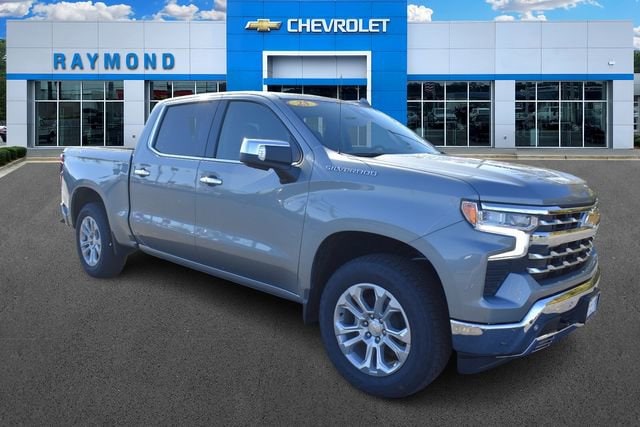 2025 Chevrolet Silverado 1500 LTZ - Photo 11